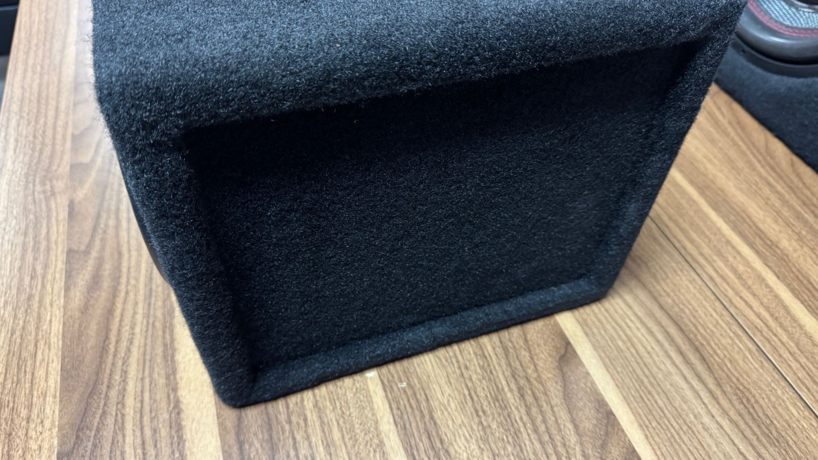 Dual Image Dynamics 8" Sealed Subwoofer System | Previous Display - Proline X Subwoofer Enclosures for car audio systems
