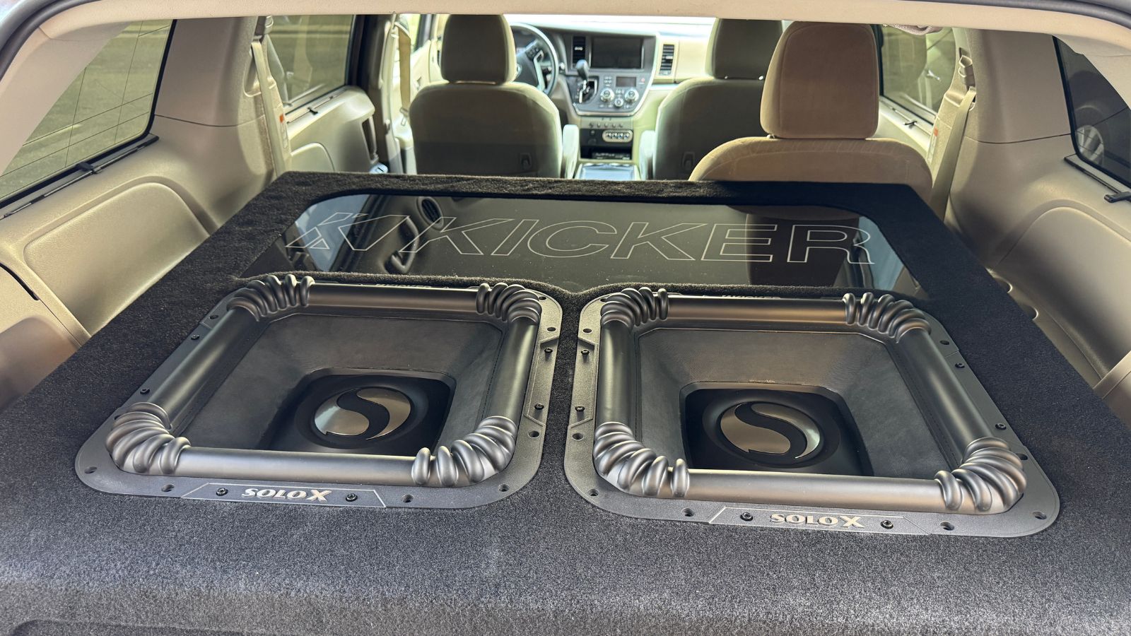 18 inch Subwoofer Boxes - Audio Intensity