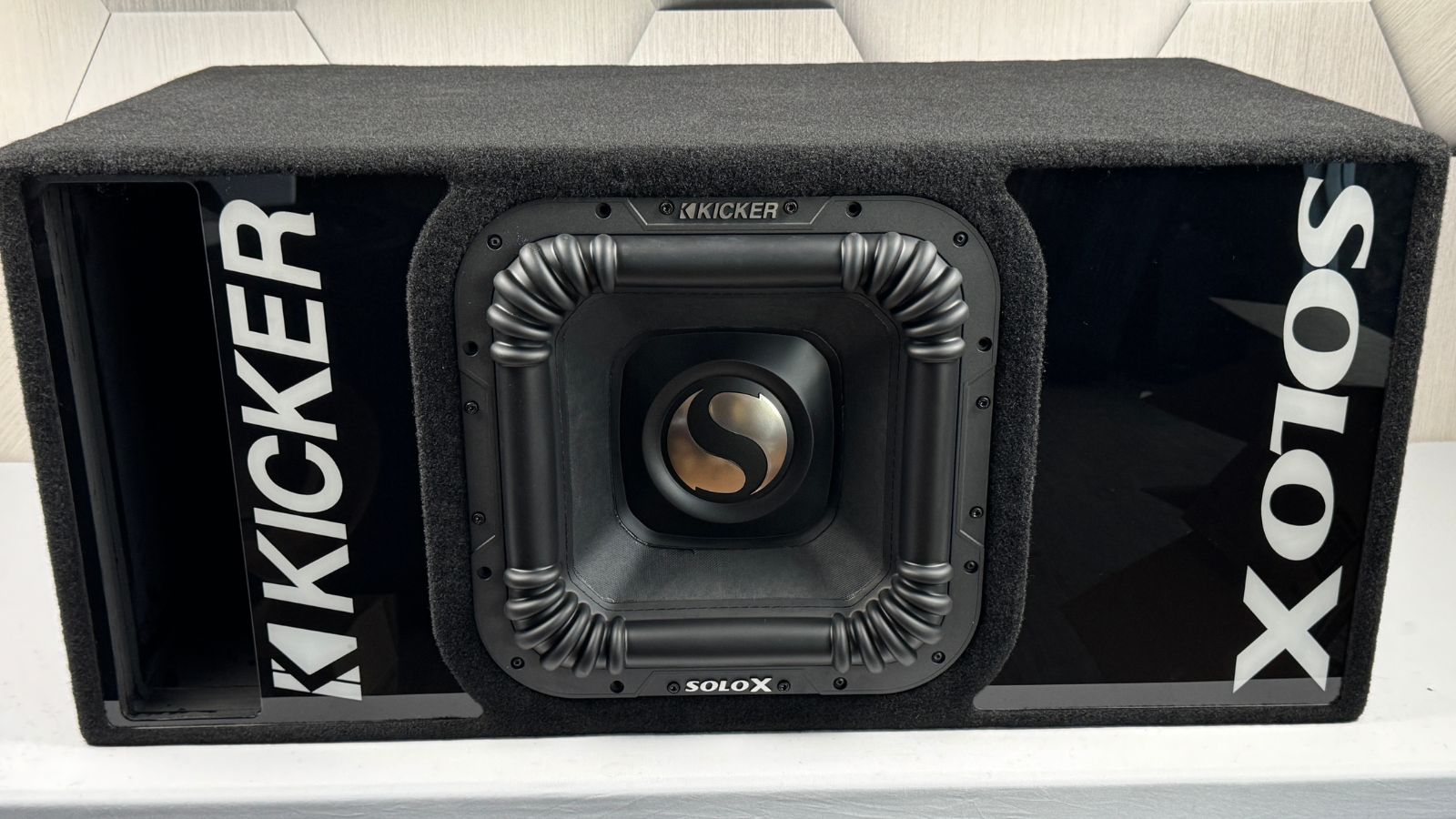Proline X Professional Series Loaded Subwoofer Box - Kicker SoloX 15 inch