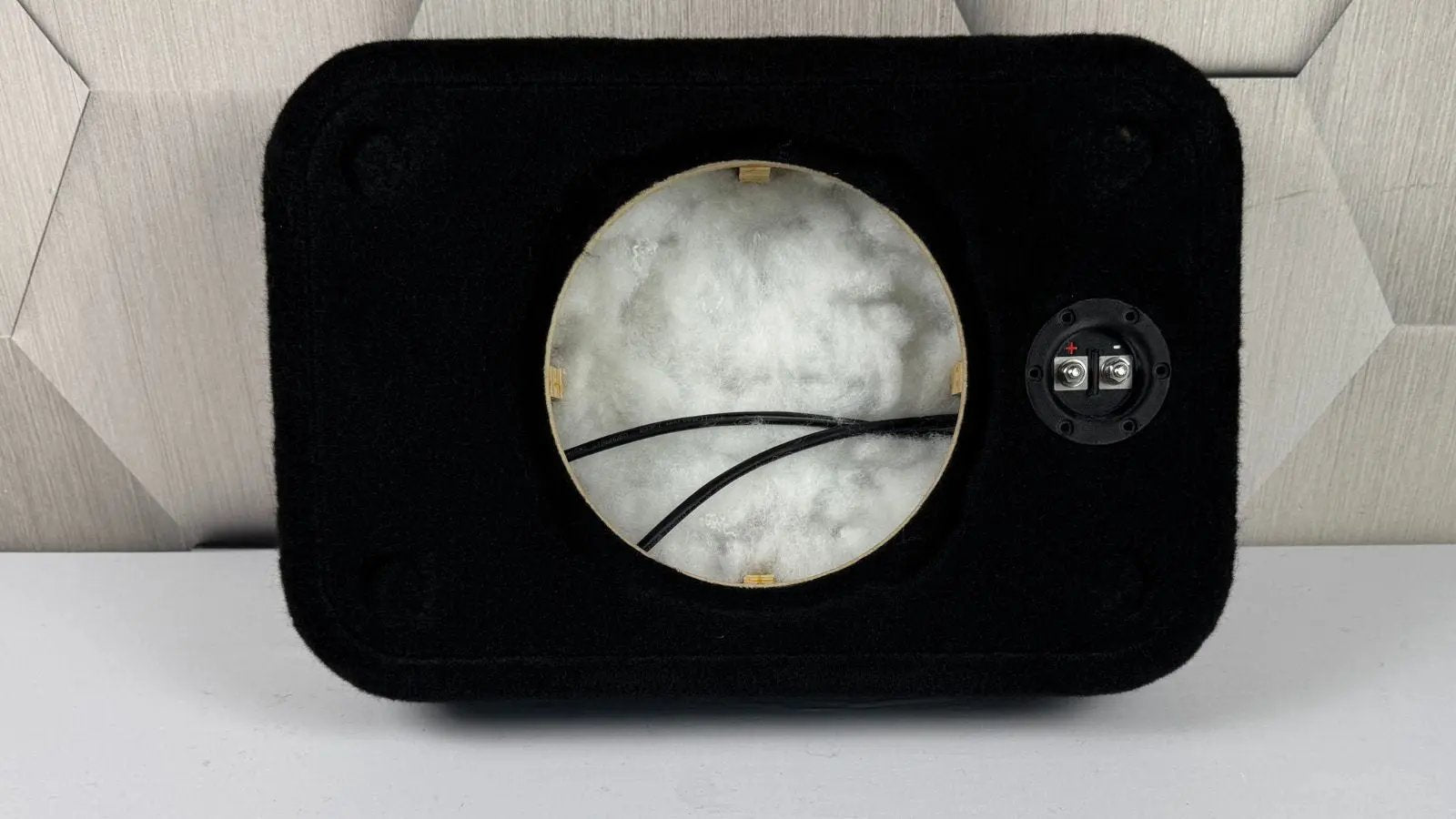 U20L2CB ×4個 UHFブースター(20dB形) | 製品情報 | DXアンテナ