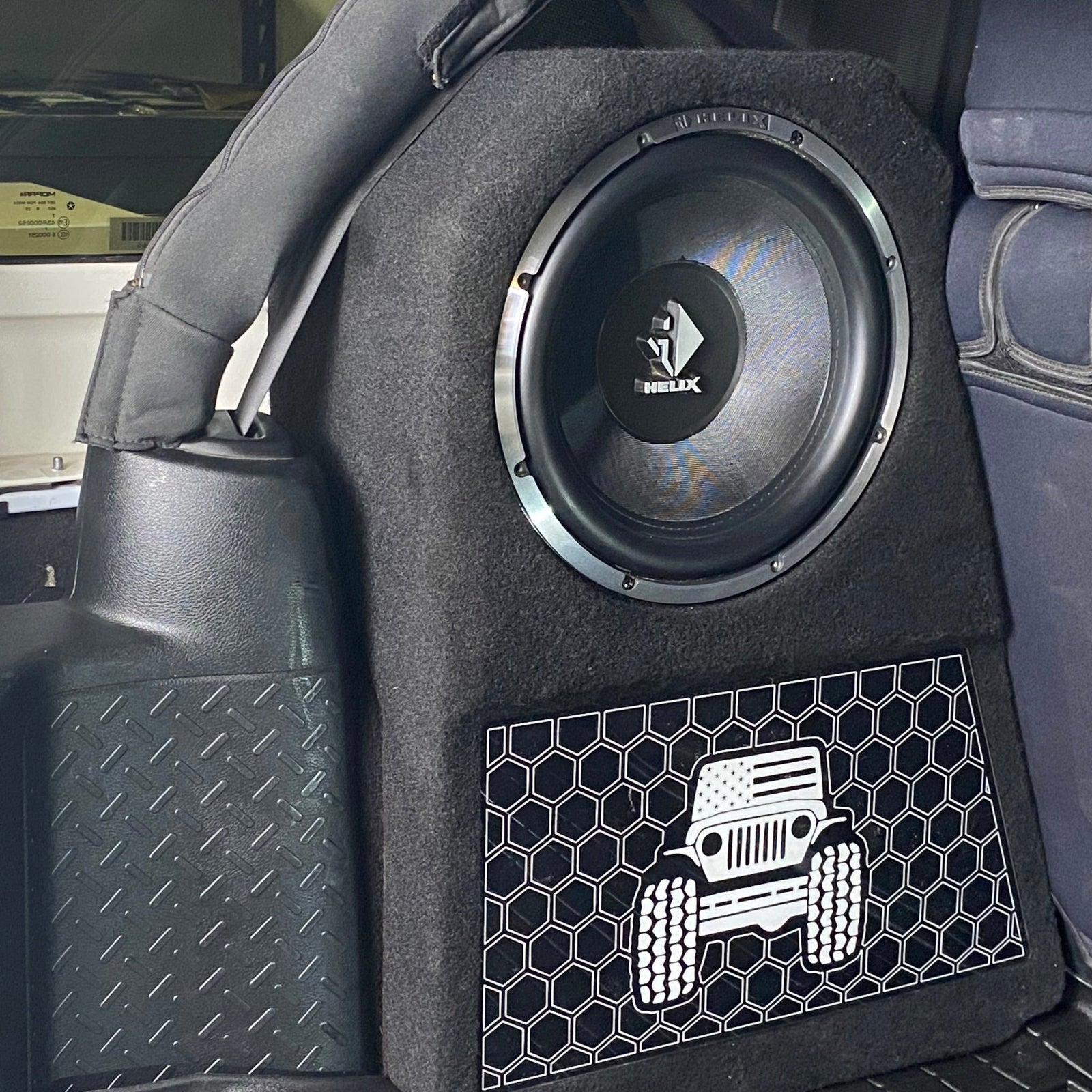 Jeep wrangler store jk subwoofer enclosure